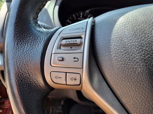 Used 2014 Nissan Altima 2.5 SV image 16