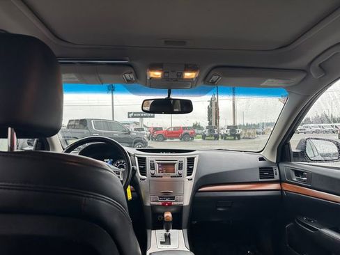 Used 2014 Subaru Outback 2.5i Limited image 23