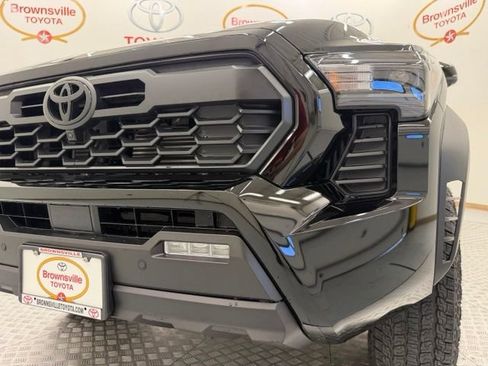 New 2026 Toyota Tacoma TRD Off-Road AWD/4WD image 13