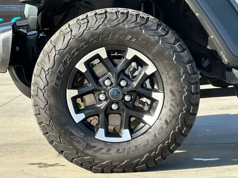 Used 2024 Jeep Wrangler Unlimited Rubicon 4xe image 25