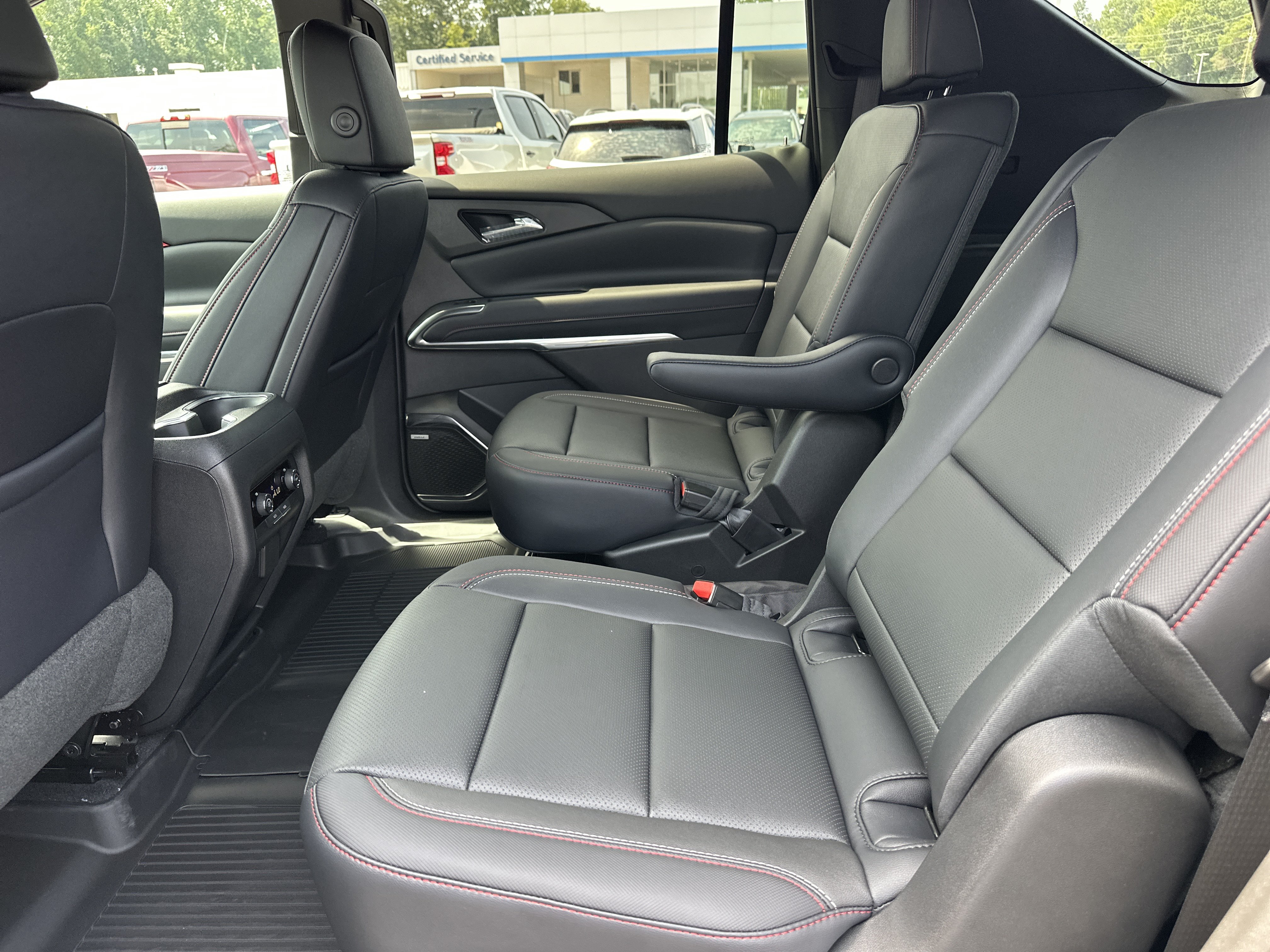 New 2026 Chevrolet Traverse Z71 w/ Enhanced Driving Package AWD/4WD image 22