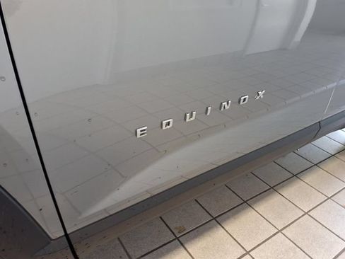 Used 2026 Chevrolet Equinox LT AWD/4WD image 6
