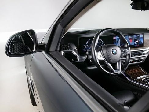 Used 2023 BMW X7 xDrive40i w/ Premium Package AWD/4WD image 28