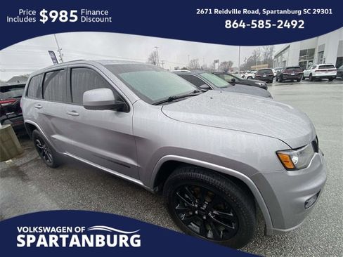 Used 2019 Jeep Grand Cherokee Altitude image 1