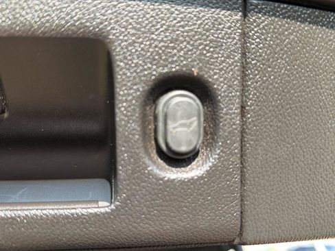 Used 2017 Chevrolet Tahoe LT image 10