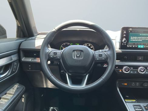 Used 2025 Honda CR-V Sport-L image 11
