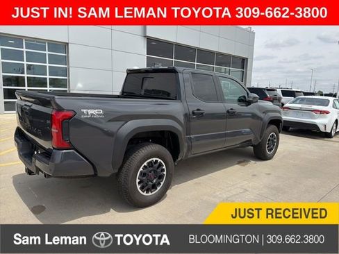 Used 2024 Toyota Tacoma TRD Off-Road w/ TRD Off Road Upgrade Package AWD/4WD image 1