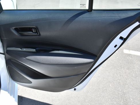 Used 2025 Toyota Corolla LE FWD image 38
