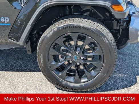 Certified 2025 Jeep Wrangler Unlimited Sahara w/ Safety Group AWD/4WD image 10