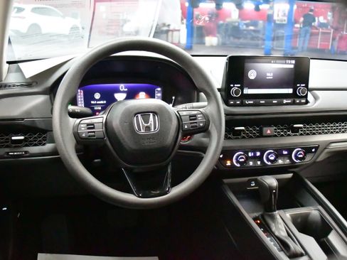 Used 2025 Honda Accord SE image 8