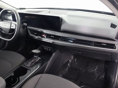 Used 2025 Kia K4 FWD image 9