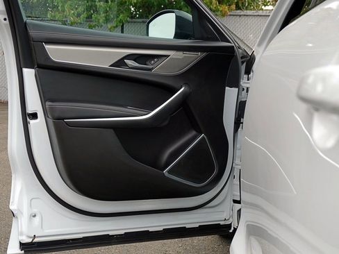 Used 2024 Jaguar F-PACE R-Dynamic S image 14