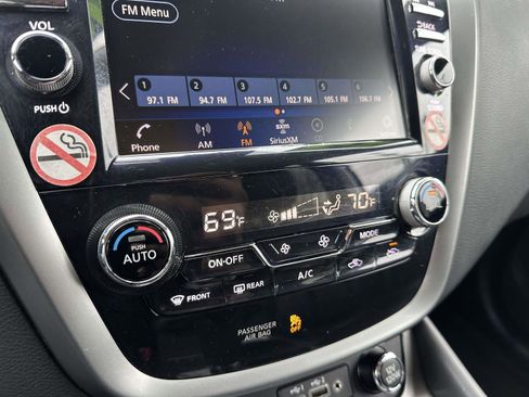 Used 2023 Nissan Murano SV image 23