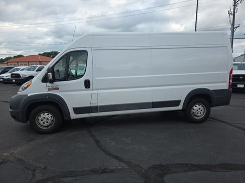 Used 2016 RAM ProMaster 2500 w/ Interior Convenience Group FWD image 3