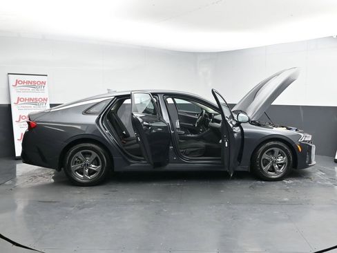 Used 2023 Kia K5 LXS image 41