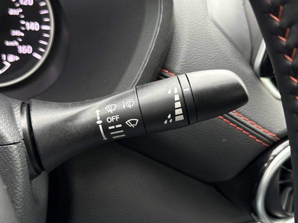 Used 2025 Nissan Sentra SR FWD image 12
