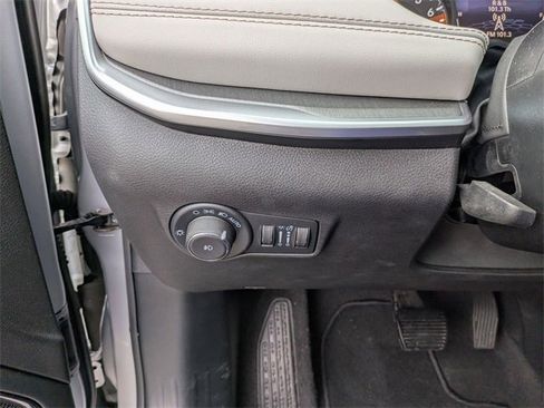 Used 2024 Jeep Compass Limited image 16