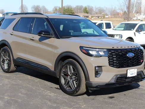 New 2026 Ford Explorer ST w/ Sun And Sound Package image 10