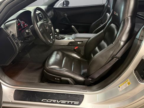 Used 2006 Chevrolet Corvette Z06 w/ Preferred Equipment Group RWD image 10