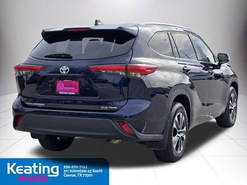 Used 2022 Toyota Highlander XLE image 5