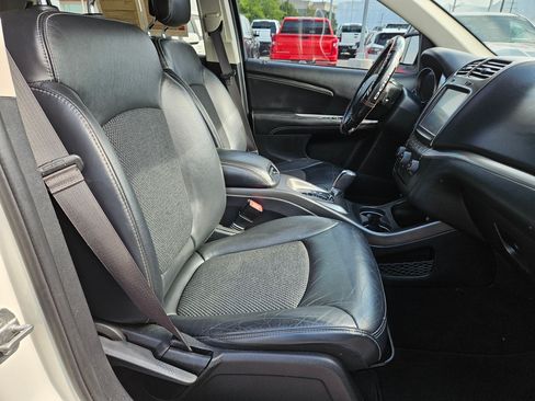Used 2018 Dodge Journey Crossroad w/ Popular Equipment Group AWD/4WD image 30