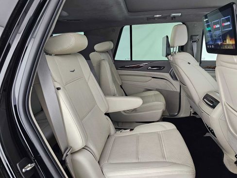 Used 2023 Cadillac Escalade Sport Platinum AWD/4WD image 12