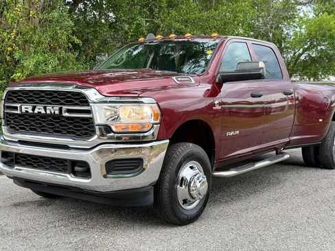 Used 2019 RAM 3500 Tradesman w/ Chrome Appearance Group AWD/4WD image 4