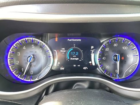 New 2026 Chrysler Pacifica Select image 17