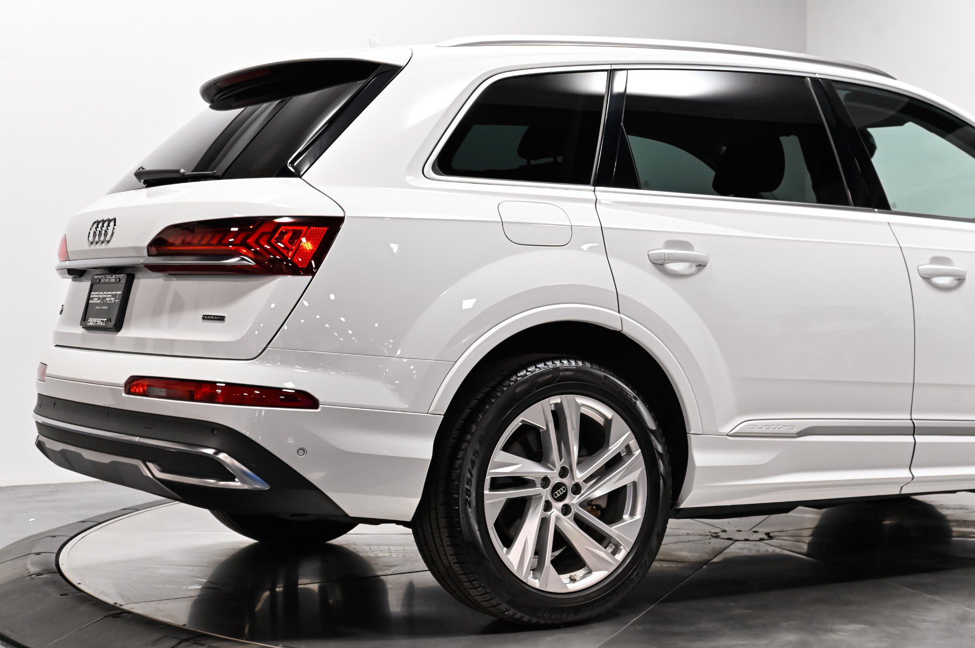 Used 2022 Audi Q7 2.0T Premium Plus AWD/4WD image 18
