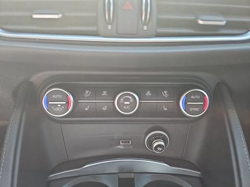 Used 2023 Alfa Romeo Stelvio Sprint RWD image 21