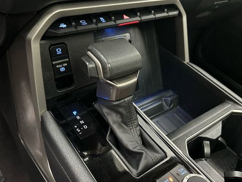 Used 2023 Toyota Tundra Limited image 12