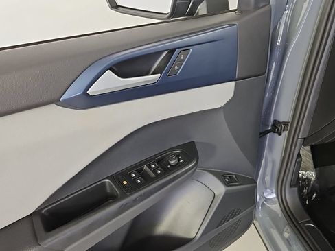 Certified 2023 Volkswagen Taos SE w/ Panoramic Sunroof Package FWD image 12
