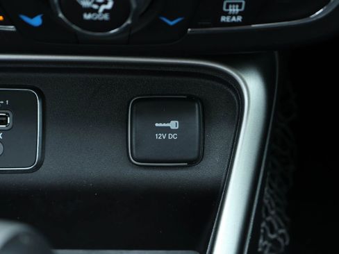 Used 2019 Jeep Compass Latitude FWD image 27