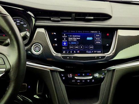 Used 2024 Cadillac XT6 Sport w/ Technology Package AWD/4WD image 18