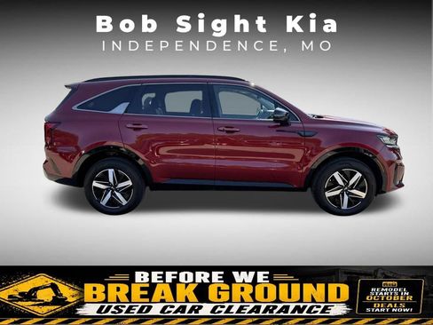 Used 2021 Kia Sorento EX w/ Panoramic Sunroof Package AWD/4WD image 16