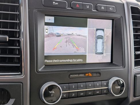 Used 2020 Ford Expedition Platinum image 11