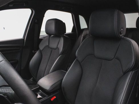 Used 2023 Audi SQ5 Premium w/ Convenience Package image 30