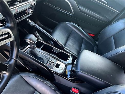 Used 2025 Kia Telluride S image 19