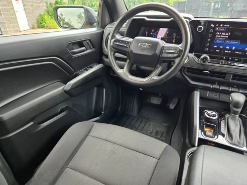 Used 2023 Chevrolet Colorado Trail Boss w/ Technology Package AWD/4WD image 9