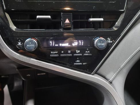 Used 2023 Toyota Camry SE FWD image 27
