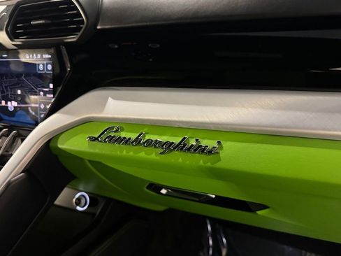 Used 2020 Lamborghini Urus image 39