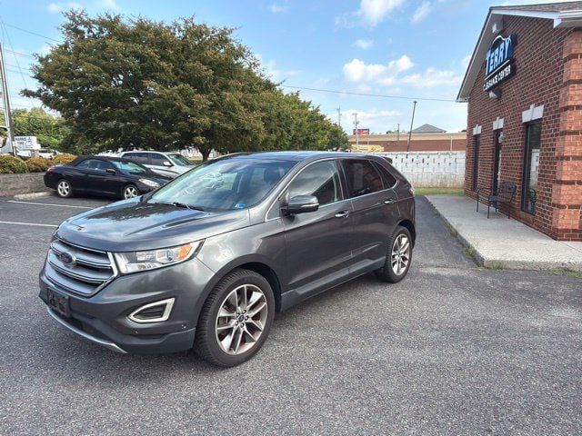 Used 2018 Ford Edge Titanium w/ Equipment Group 302A AWD/4WD image 2