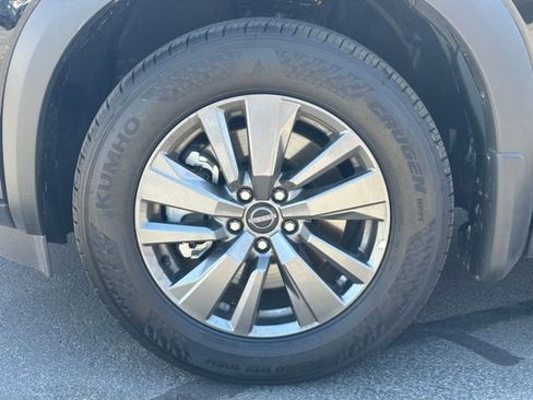 New 2025 Nissan Pathfinder SV w/ Black Appearance Package AWD/4WD image 13