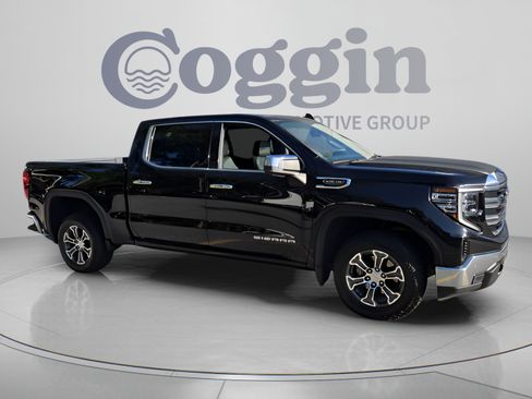 Used 2025 GMC Sierra 1500 SLT RWD image 7