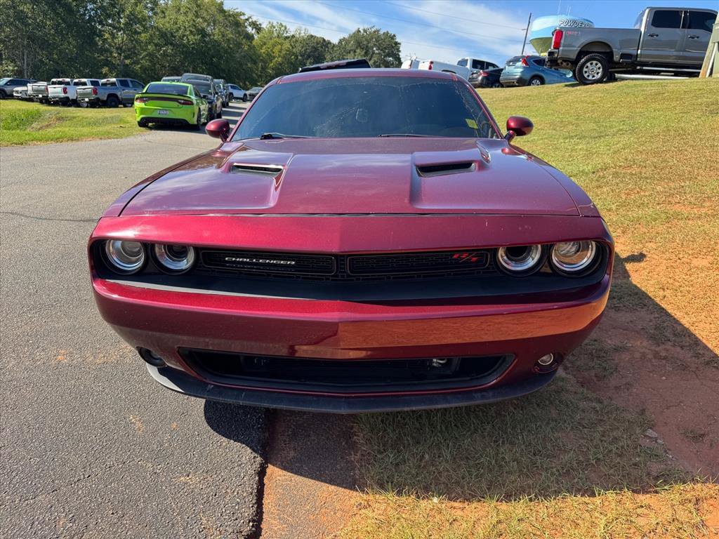 Used 2018 Dodge Challenger R/T w/ Blacktop Package RWD image 10