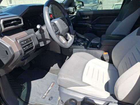 Used 2024 Toyota Tacoma TRD Off-Road AWD/4WD image 16