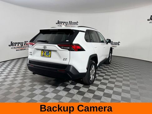 Used 2025 Toyota RAV4 XLE AWD/4WD image 7