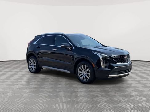 Used 2021 Cadillac XT4 Premium Luxury w/ Cold Weather Package AWD/4WD image 2