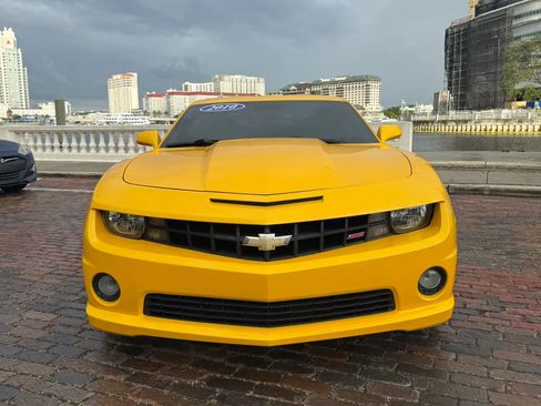 Used 2010 Chevrolet Camaro SS w/ RS Package RWD image 3