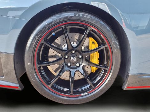 Used 2021 Nissan GT-R NISMO AWD/4WD image 10